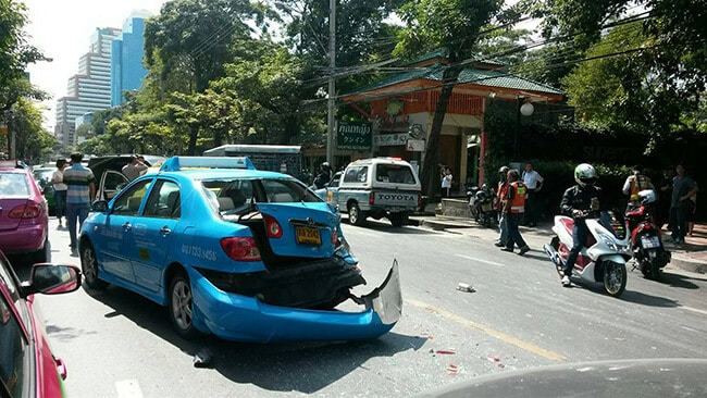 ชนดะ30คัน_1