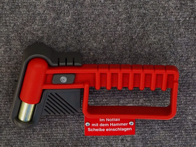 ค้อนทุบกระจกรถยนต์